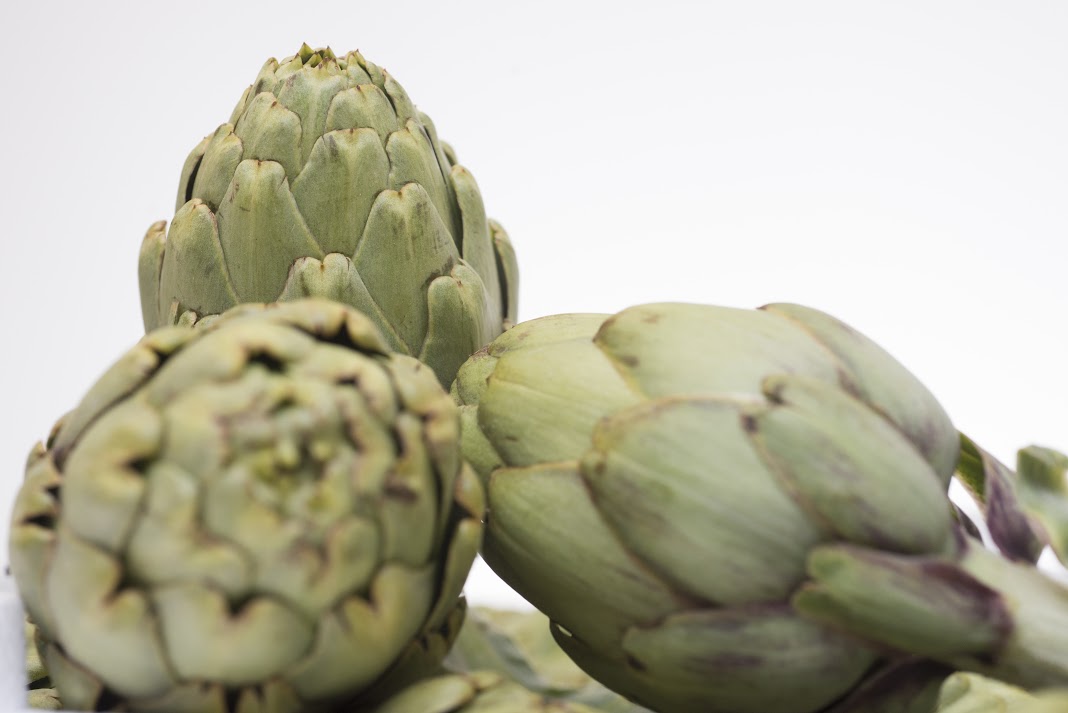 La alcachofa y la belleza: una verdura que cuida al cuerpo por dentro y por fuera