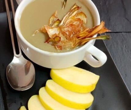 Crema de alcachofas y manzana Crema de alcachofas y manzana